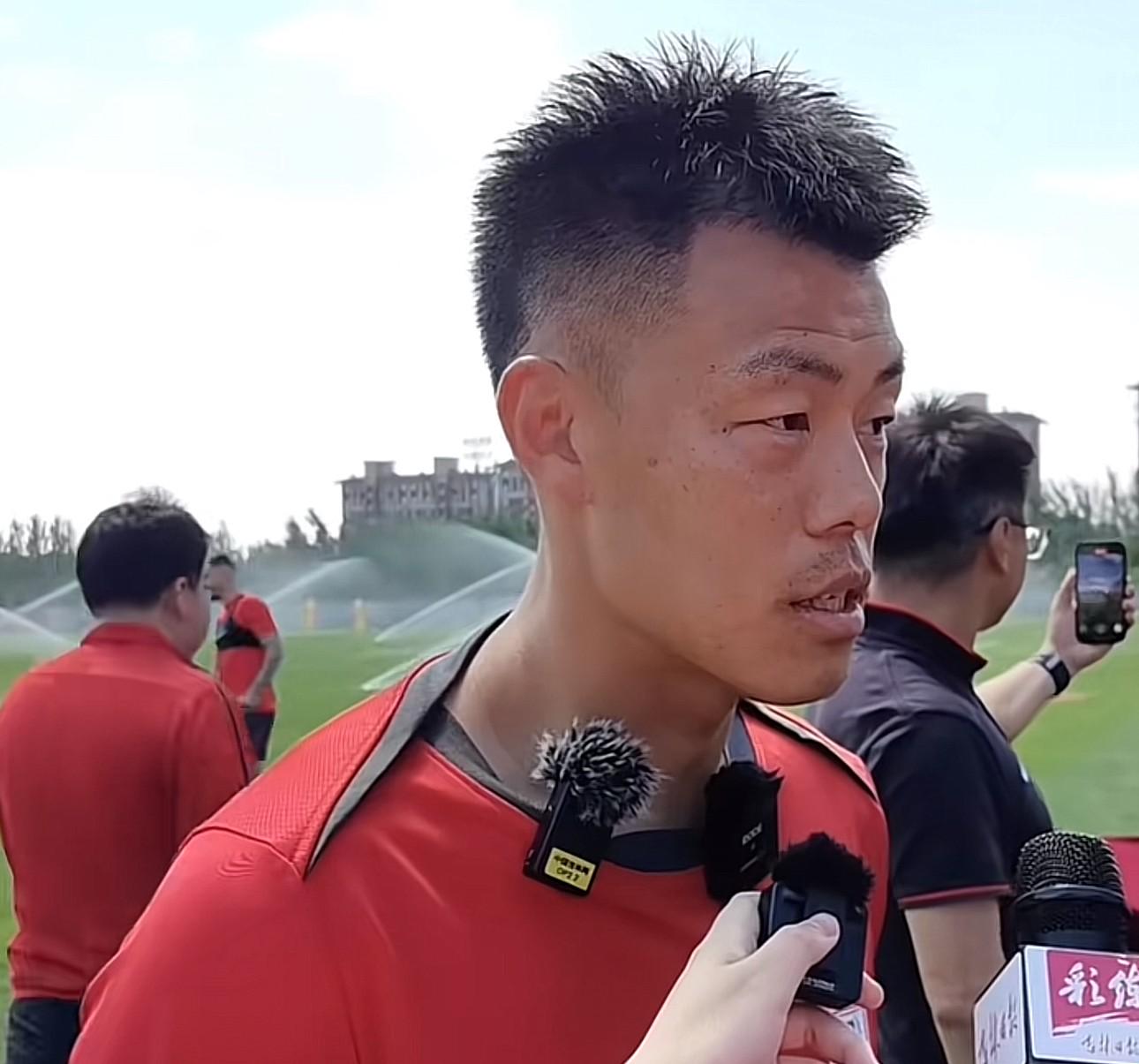 九游体育-业余球员如何进入英超联赛？成功案例分享